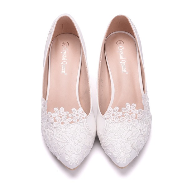 Wedding Shoes Women's Leatherette Low Heel Closed Toe Pumps With Stitching Lace