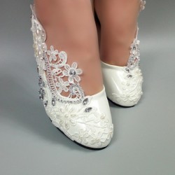 أحذية الزفاف المرأة Leatherette Stiletto كعب مغلقة إصبع القدم مع الدانتيل الخياطة أحذية الزفاف المرأة Leatherette Stiletto كعب مغلقة إصبع القدم مع الدانتيل الخياطة