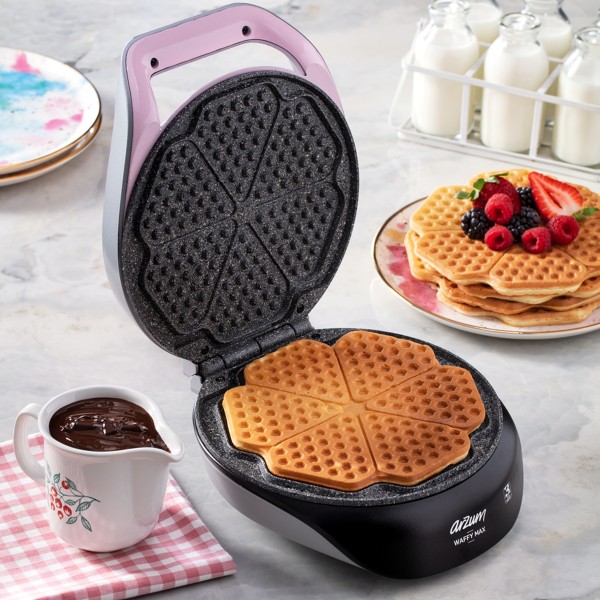 AR2033 Waffy Max Waffle Maker