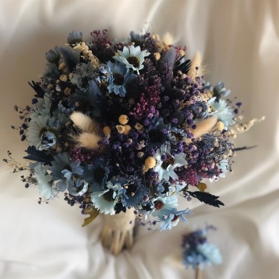 Wedding Bouquet Blue Daisy Bride Flower and Groom Boutonniere Wedding Bouquet Blue Daisy Bride Flower and Groom Boutonniere