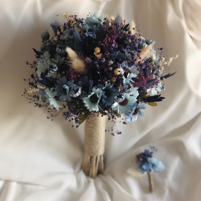 Wedding Bouquet Blue Daisy Bride Flower and Groom Boutonniere Wedding Bouquet Blue Daisy Bride Flower and Groom Boutonniere